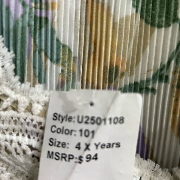 Floral tank, Suzanne Betro NWT - Picture 4 of 6